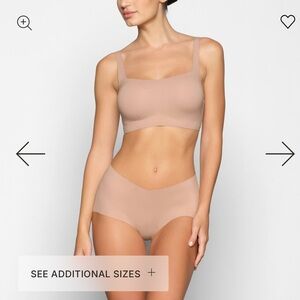 SKIMS Naked Scoop Bralette - Clay, Size XXL